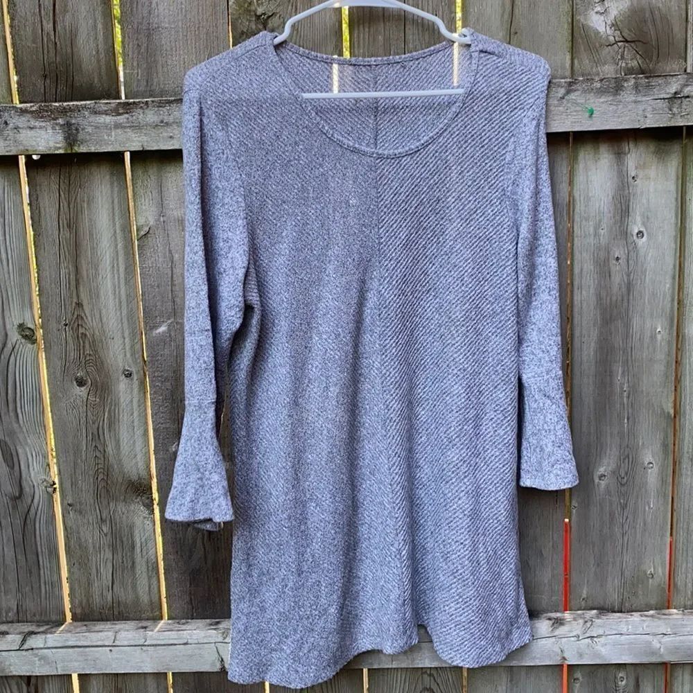 Gray tunic sz. M